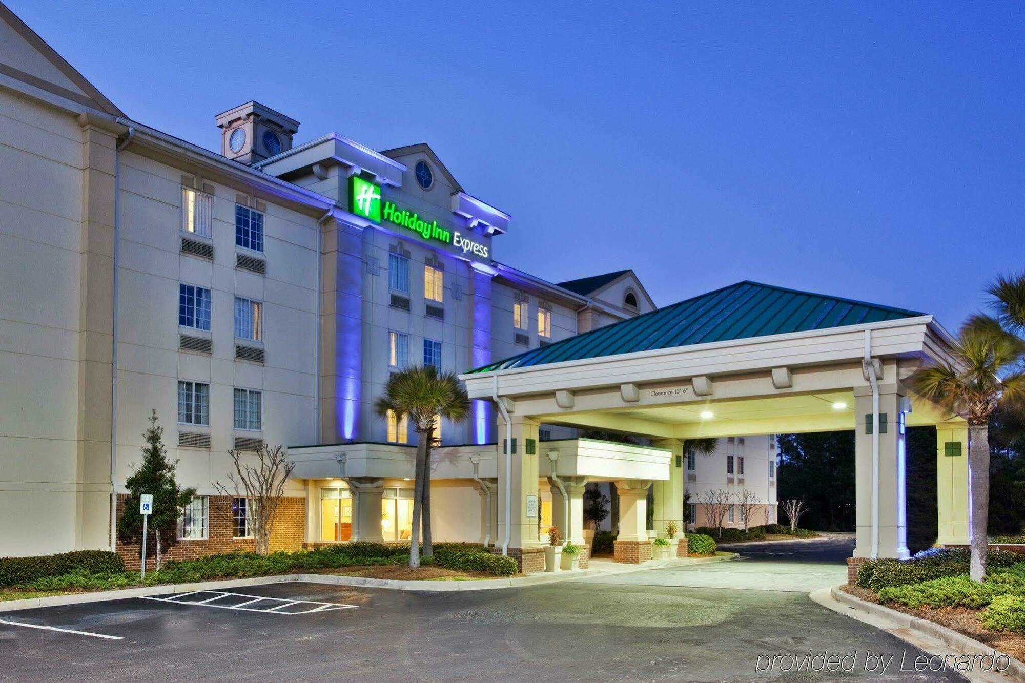 Holiday Inn Express Myrtle Beach-Broadway At The Beach By Ihg Exterior foto